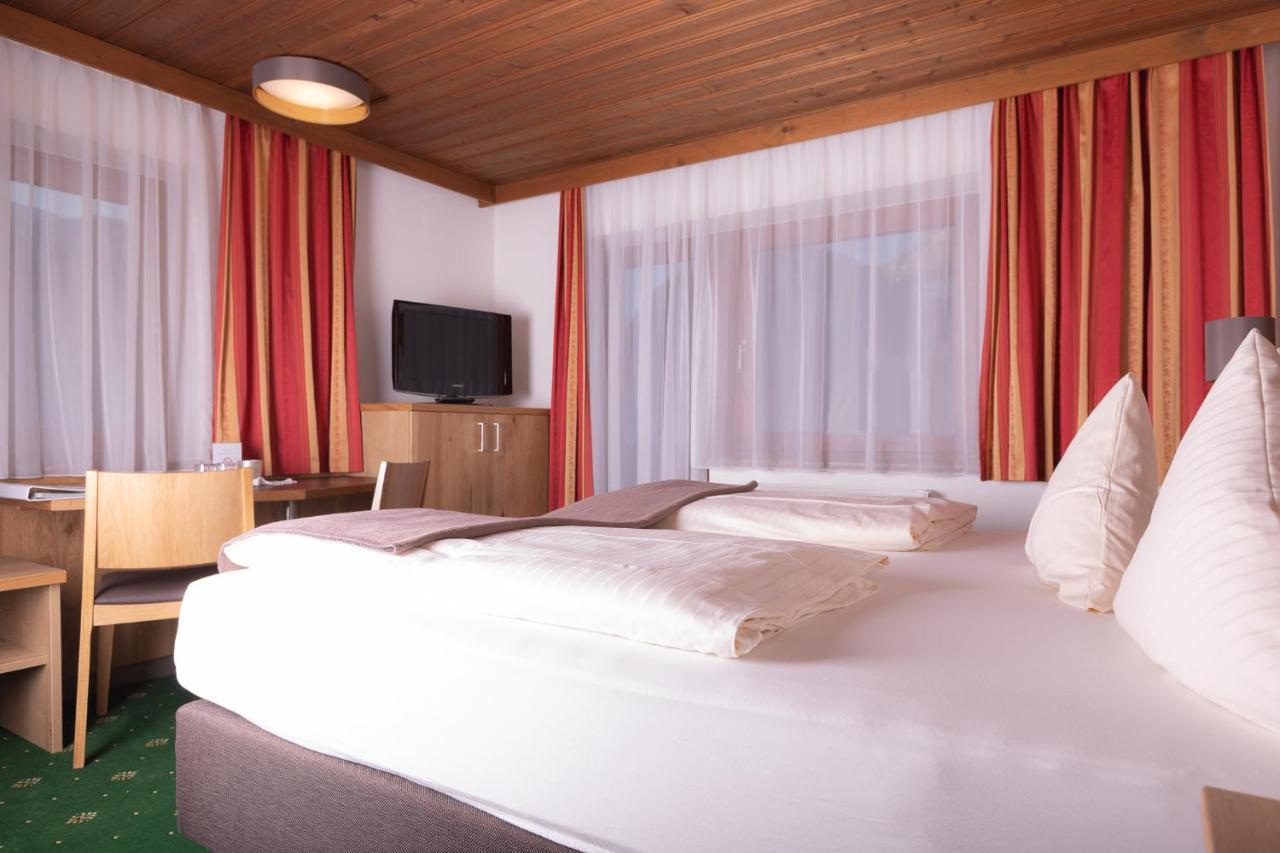 Hotel Eckartauerhof Mayrhofen Exteriör bild
